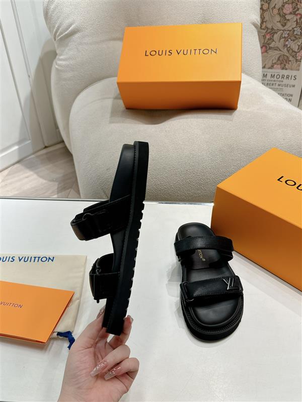 20251128184535653 200